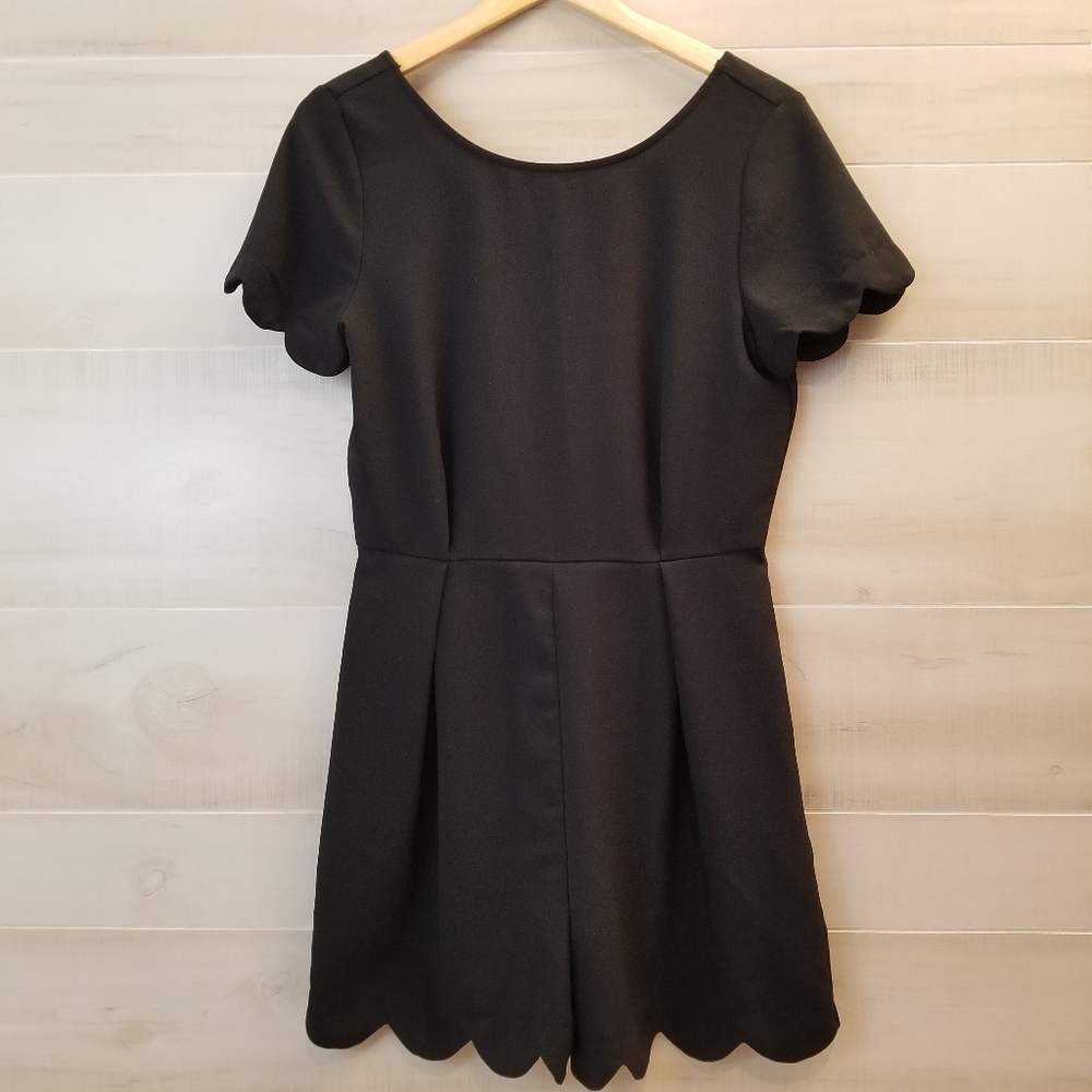 {L} Monteau Scalloped Hem Romper Black